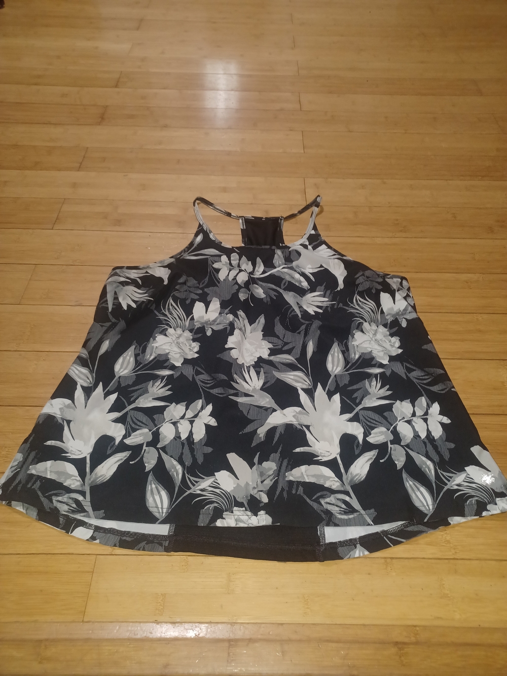 Tek Gear DRYTEK Women’s XL Black/White Floral Racerback Tank